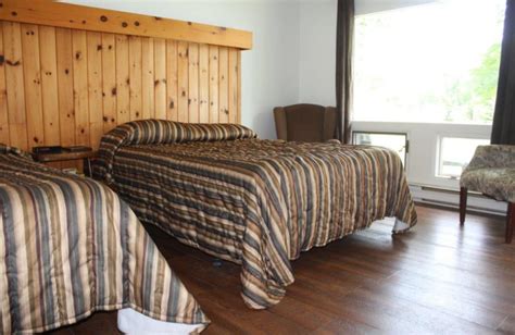 Tally Ho Inn (Huntsville, Ontario) - Resort Reviews - ResortsandLodges.com