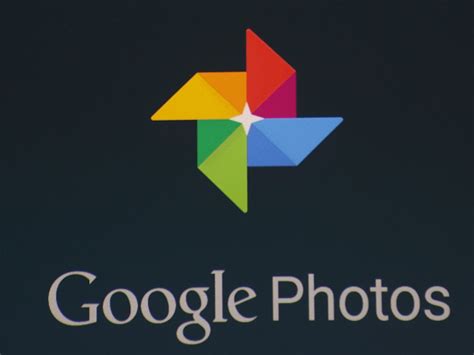 Google Photos behind the app -- scanning makes it special