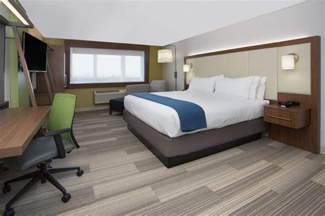 Holiday Inn Express & Suites Redding, an IHG Hotel Redding, California ...