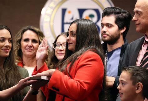 Huntington Beach's first Latina mayor, Gracey Van Der Mark, sworn in ...