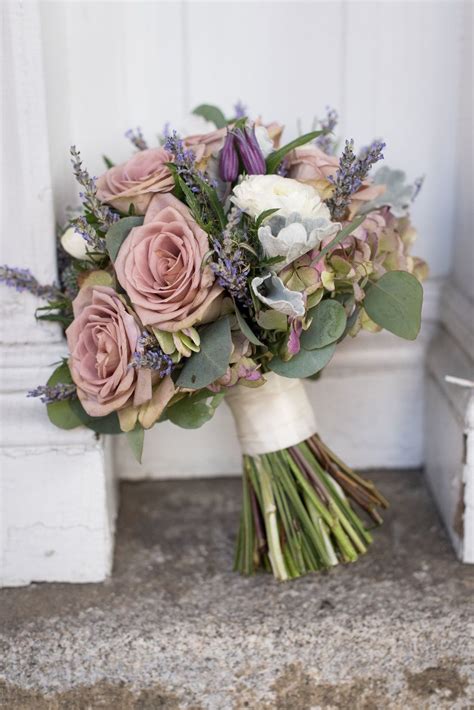 Vintage Inspired Bouquet By: www.justweddingsvt.com/#rosequartz amnesia Roses, Ranunculus ...