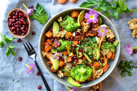 Salade de printemps végétarienne aux brocolis et patates douces - healthyfood_creation