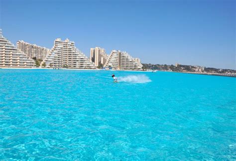 This is the World's Largest Swimming Pool. When You See The Photos Of ...