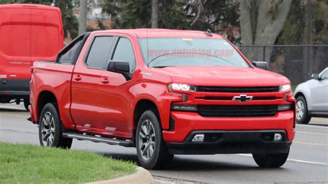 Chevrolet Silverado RST spied without camouflage - Autoblog