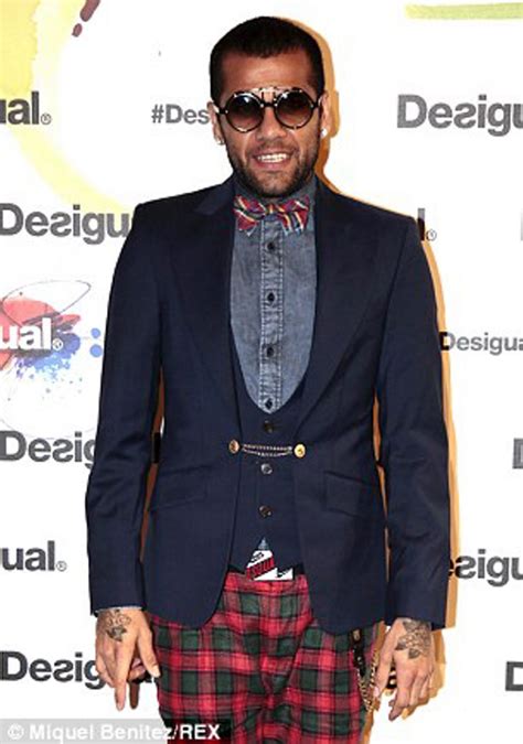 Fútbol: Los looks de Daniel Alves que no te dejarán indiferente - AS.com