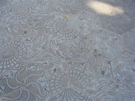 Tiles | A repeating tile pattern on the pavement of the Pass… | Flickr