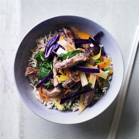 Ready in just 15 minutes, this sweet chilli beef stir-fry is so easy to ...