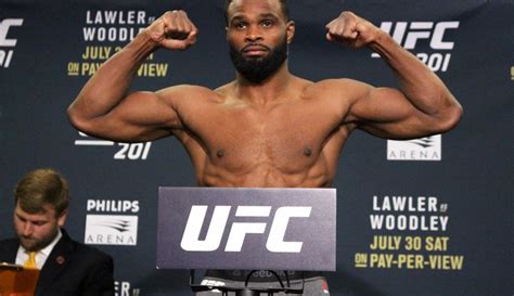 UFC 201 early weigh-in results: Champ Lawler, challenger Woodley on weight | MMA Junkie