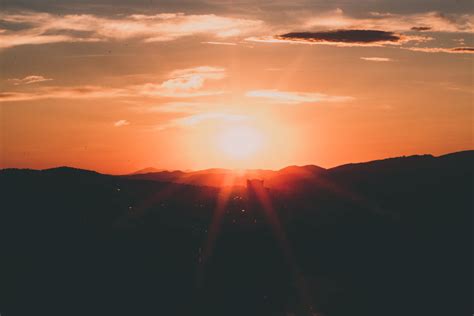 Free Stock Photo of Sunrise Over Hills — HD Images