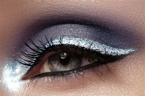 11 Glitter Eyeliner Looks To Try Out