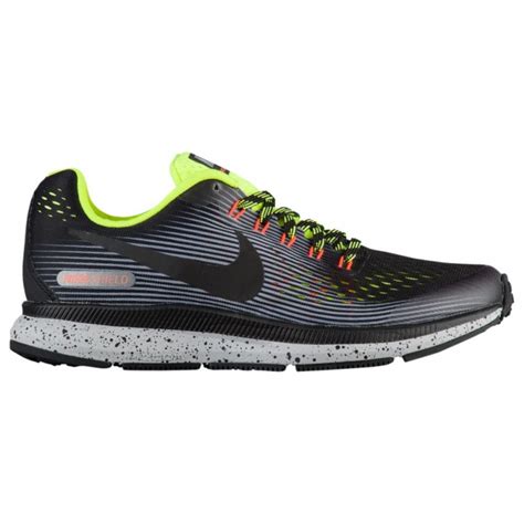 mens black nike running shoes