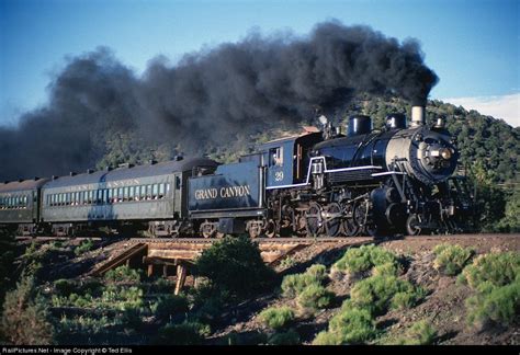 GCR 29 Grand Canyon Railway Steam 2-8-0 at Williams, Arizona by Ted Ellis | Trens