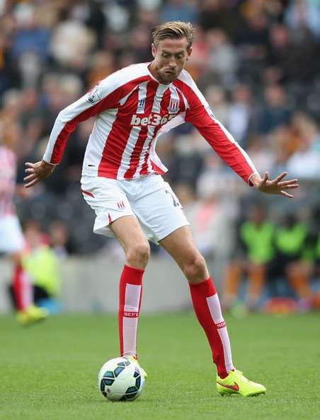 Peter Crouch Birthday, Real Name, Age, Weight, Height, Family, Facts ...