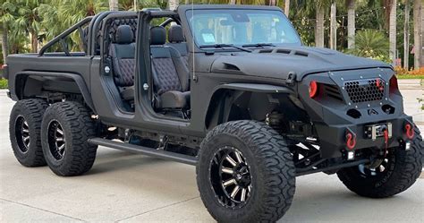 US modifier turns Jeep bakkie into a super-crawler