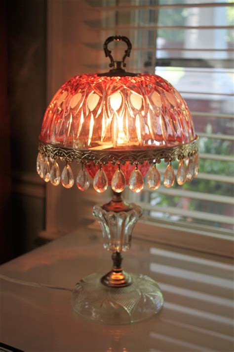 Working Vintage Crystal Glass Prism Rose Boudoir 14 Table Lamp Made in Holland