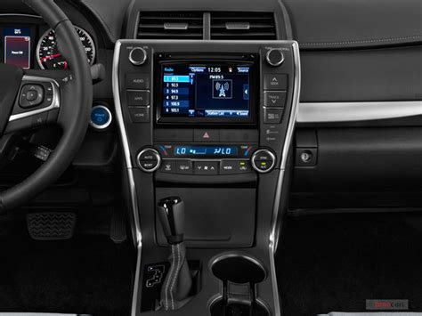 2016 Toyota Camry Hybrid: 78 Interior Photos | U.S. News