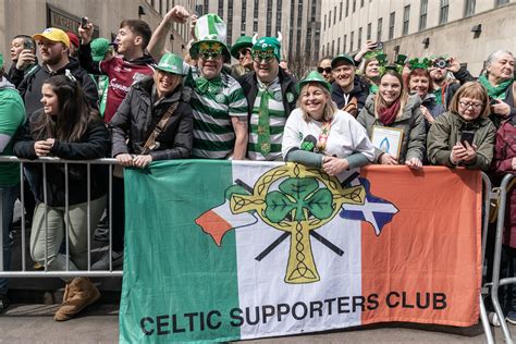 Photo of the Day – Celtic Supporters at St. Patrick s Day Parade on 5th ...