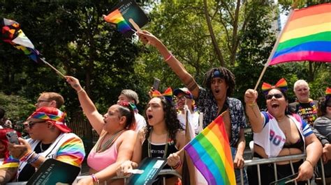 Bizarre visuals dominate Pride Parade as marchers take to NYC streets | World News - Hindustan Times