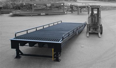 Ground To Dock Ramps - Portable Warehouse Docks | Dura-Ramp