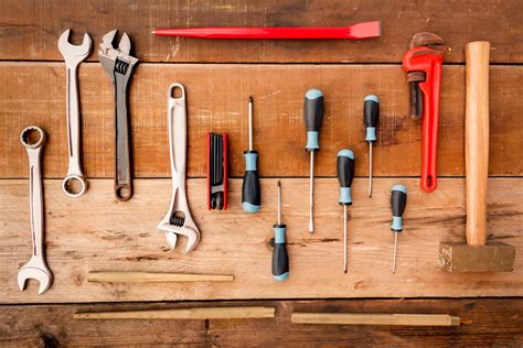 The Ultimate 2020 [HVAC Tools List] For Every HVAC Tech | Housecall Pro