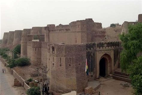 Ancient Forts In India Bhatner Fort Also Known As Hanumangarh Fort In Rajasthan - 1700 साल ...