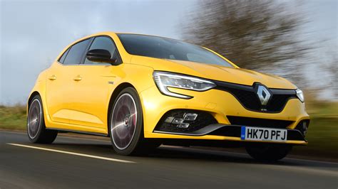 Renault Megane RS hatchback review | Carbuyer