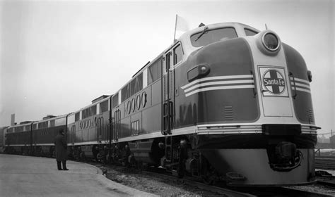 ATSF 100 (EMD FT) in the Santa Fe coach yard in Chicago on 2-3-1941. Photo by Walter Renke ...