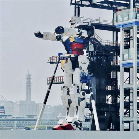 Rx 78 Gundam Statue