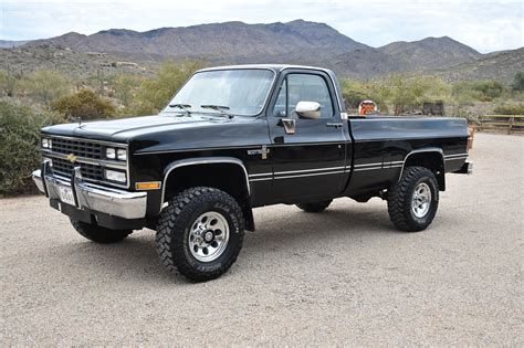 1985 CHEVROLET K20 4X4 PICKUP