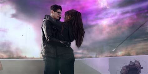 Ariana Grande's 'One Last Time' Music Video Will Make Nickelodeon Fans ...