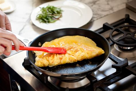 5 Best Nonstick Cookware Options - Skillets, Sets, Ceramic | The Kitchn