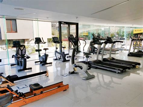 Aparate fitness profesionale pentru săli și cluburi sportive - Fitlife