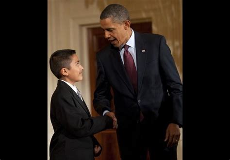 US President Barack Obama shakes hands w - 2012-10-24 - Barack Obama