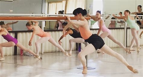 Dusty Button teaching at International Ballet Workshops. Photo courtesy of IBW. - Dance Informa ...