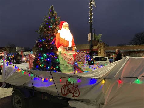 Christmas Car Parade a true Brookfield original - Riverside-Brookfield Landmark