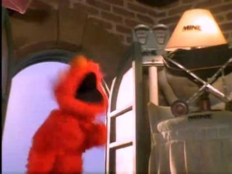 Elmo in Grouchland - Bill gives Elmo's blanket back to Huxley - YouTube