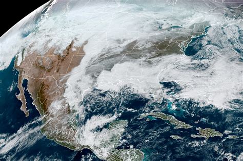 'Bomb cyclone' wreaks havoc across US, disrupts holiday travel plans