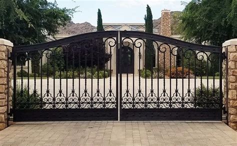 10 Latest Iron Gate Designs For House With Pictures In 2023 | Iron gate design, Wrought iron ...