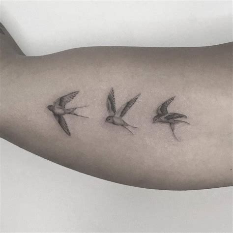 Top 61 Best Small Bird Tattoo Ideas - [2021 Inspiration Guide]