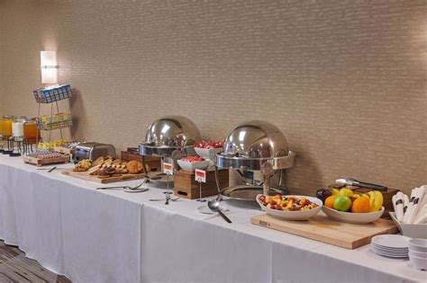 COURTYARD BY MARRIOTT DETROIT DEARBORN $133 ($̶1̶8̶3̶) - Prices & Hotel ...