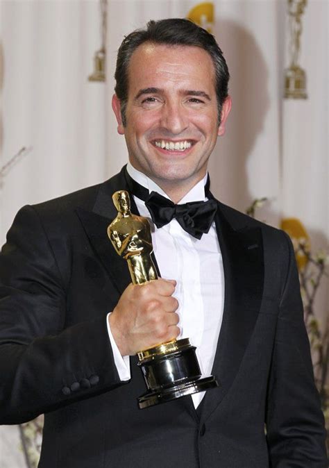 French Actor Jean Dujardin w/Oscar for Best Actor in 'The Artist.' ~Great Smile! | Jean dujardin ...