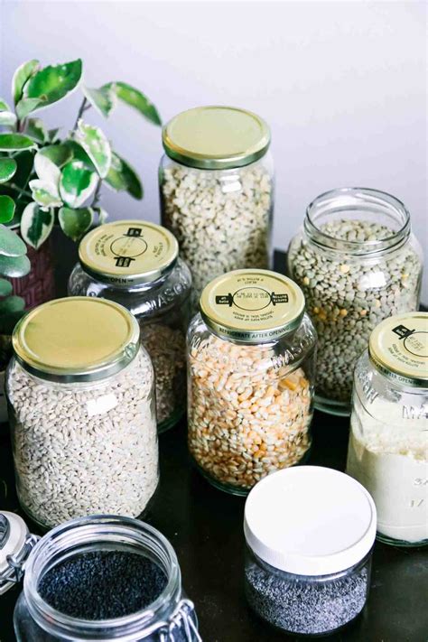 How to Easily Remove Labels From Glass Jars with Natural Ingredients