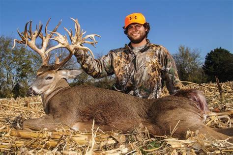 Tucker Buck Breaks Tennessee, World Hunting Record - North A