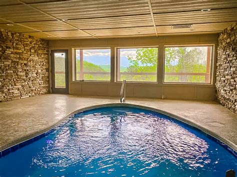 30+ Airbnb Vacation Rentals with Indoor Pools in the US (With ...