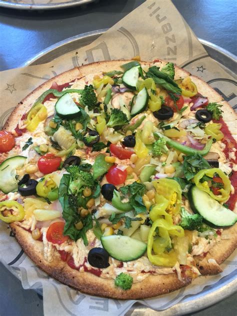 Pieology make your own pizza-vegan cheese, whole wheat crust, all the veggies! | Plant based ...