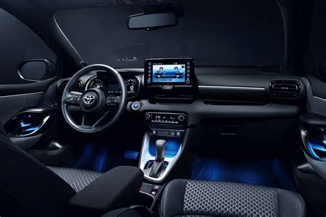 Toyota Yaris (2021) Interior Layout, Dashboard & Infotainment | Parkers