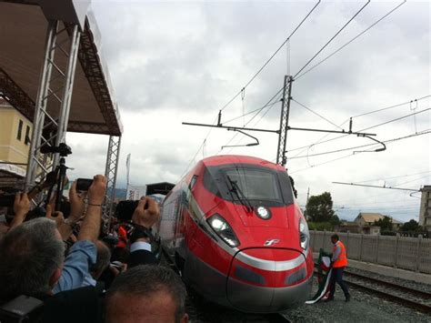 Frecciarossa 1000 high speed train ready for testing | News | Railway ...