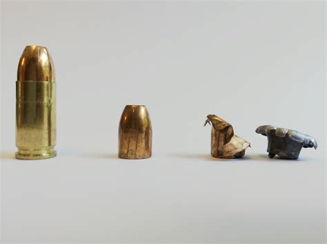 File:Federal 9mm hollow point.jpg - Wikimedia Commons