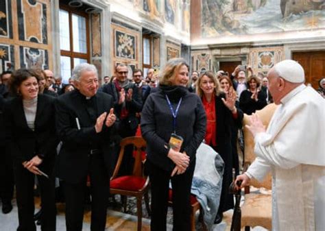 Pope talks about AI and disinformation in new message