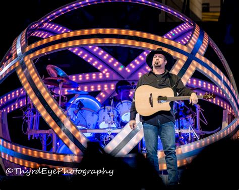 Garth Brooks Kicks Off Stadium Tour With Record Setting Performance in ...